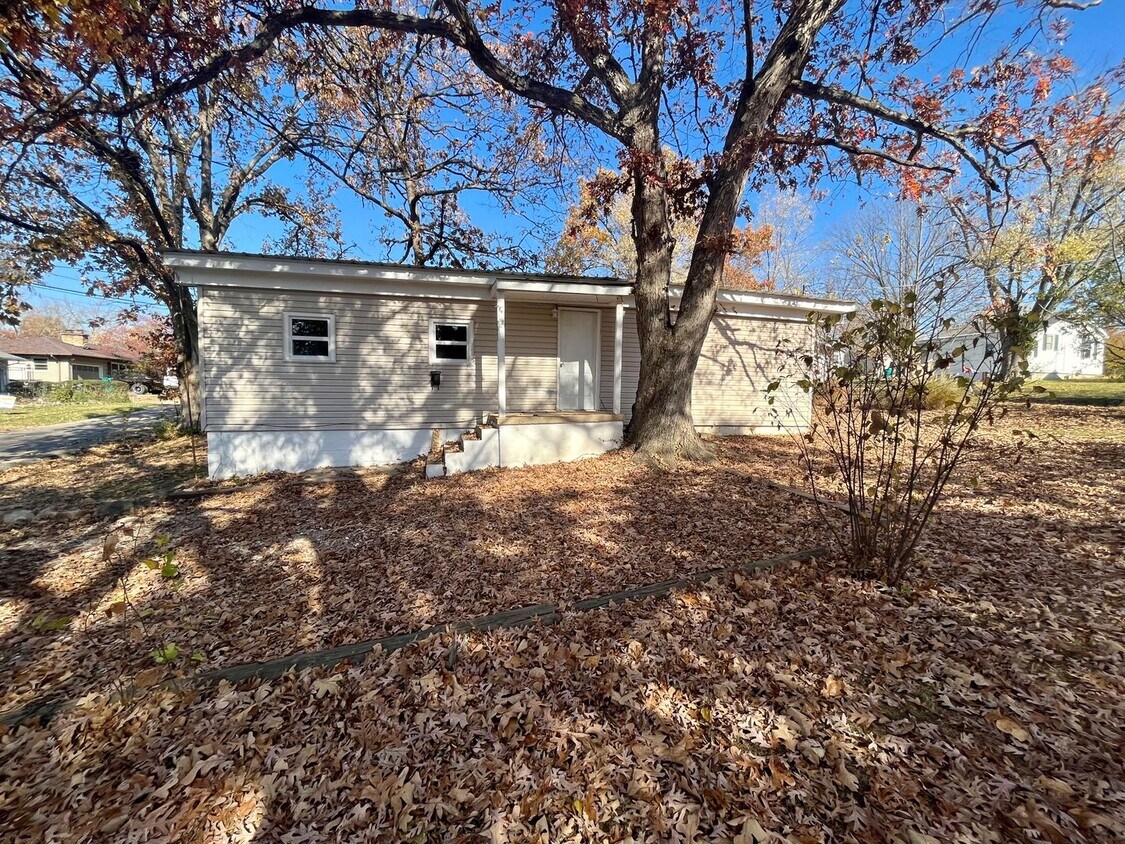 208 Ozark Dr, Sullivan, MO 63080 House Rental in Sullivan, MO