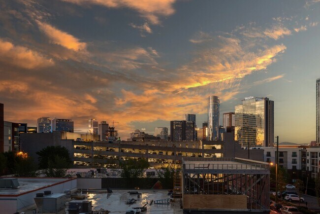Foto del edificio - 1002 Division St