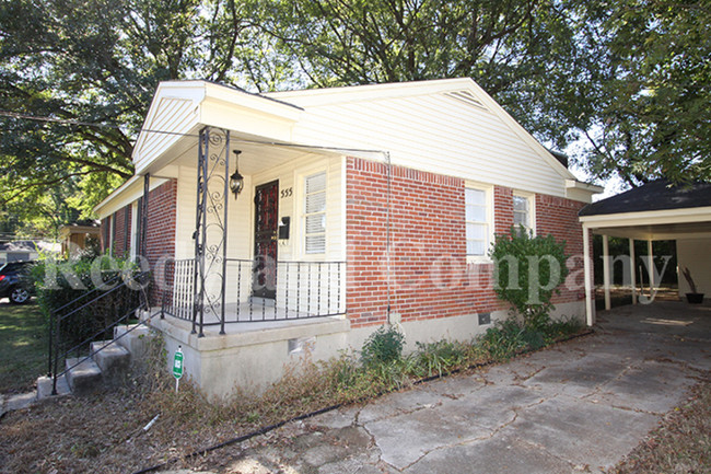 Building Photo - 555 Herzl St