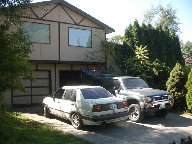 Foto del edificio - 3912 E Hartson Ave
