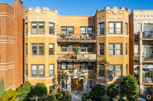 Building Photo - 4715 N Malden St