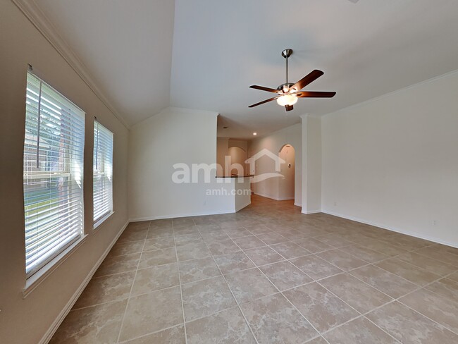 Foto del edificio - 1704 Juniper Knoll Way