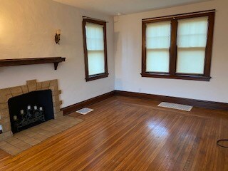 Foto principal - 8297 Kenwood Rd