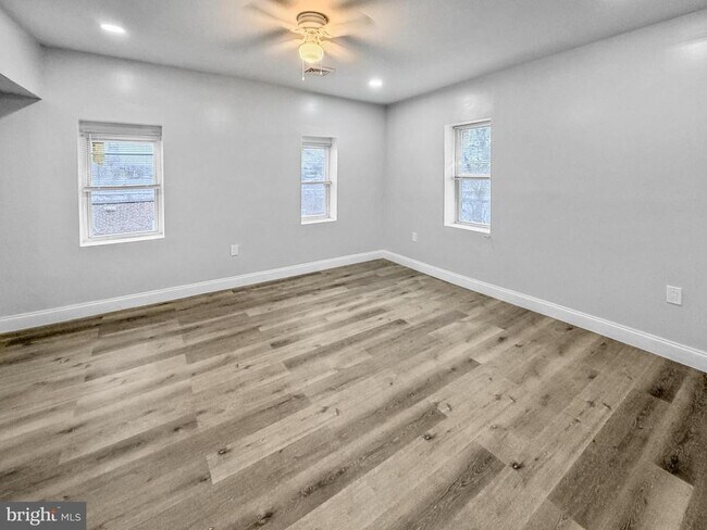 Foto del edificio - 5341 Market St