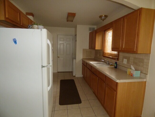Foto del edificio - 9300 Birch St