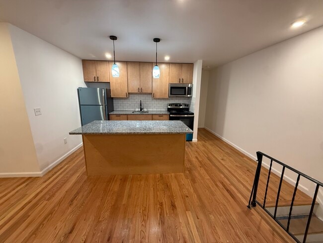 Foto del edificio - 350 S Wood Ave