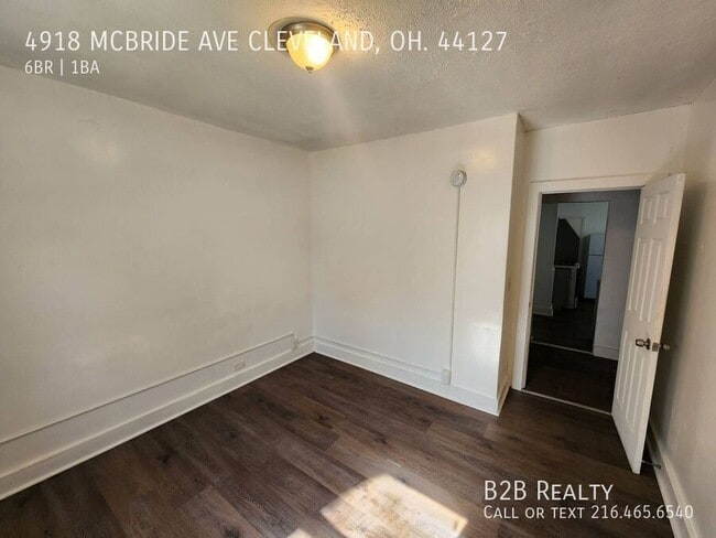 Foto del edificio - 4918 McBride