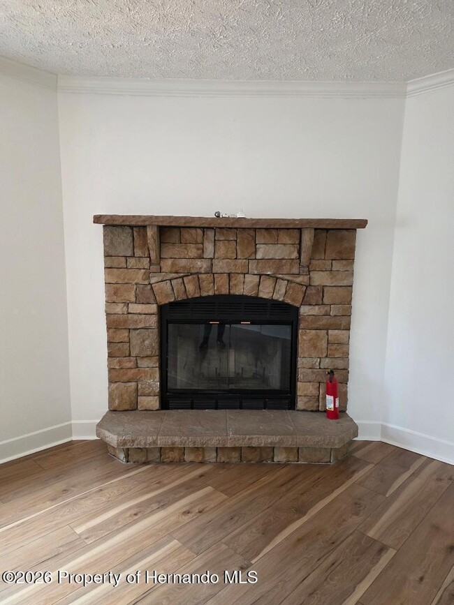 Foto del edificio - 7416 Grove Rd