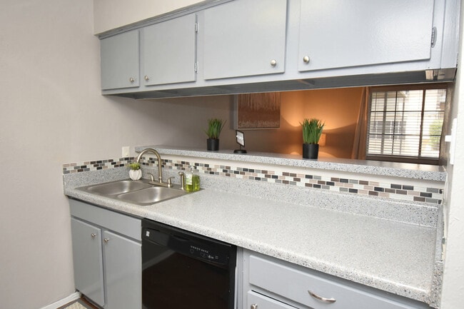 Building Photo - Evria Terraces