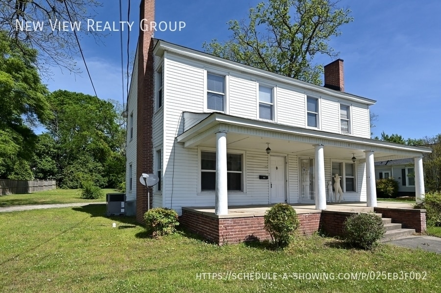 Building Photo - 134 Saluda St