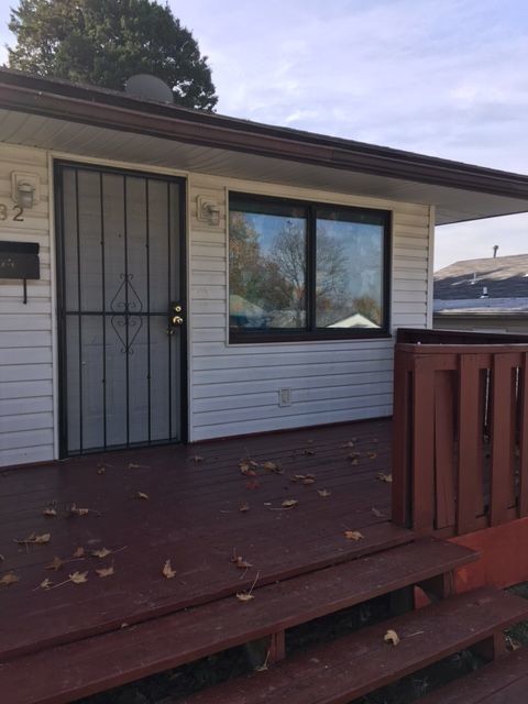 Building Photo - Reduced and ready to move in
