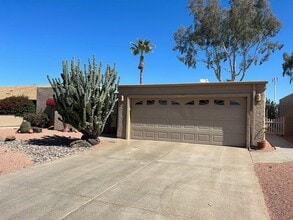 Building Photo - 9348 E Sun Lakes Blvd N