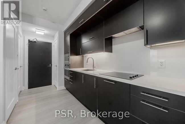 Building Photo - 2 Anndale Dr