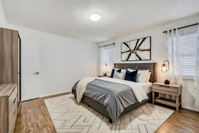 Foto del edificio - 6601 Skycrest Dr