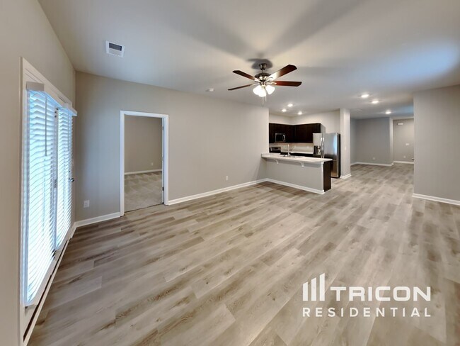 Building Photo - 1068 Pepper Stone Dr