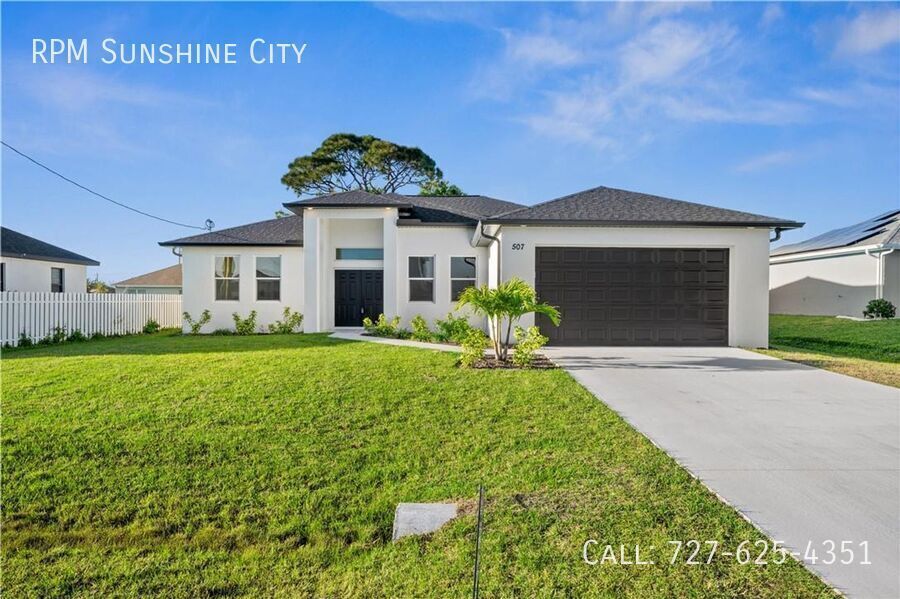 Primary Photo - Modern 4-Bedroom Home in Cape Coral – Styl...