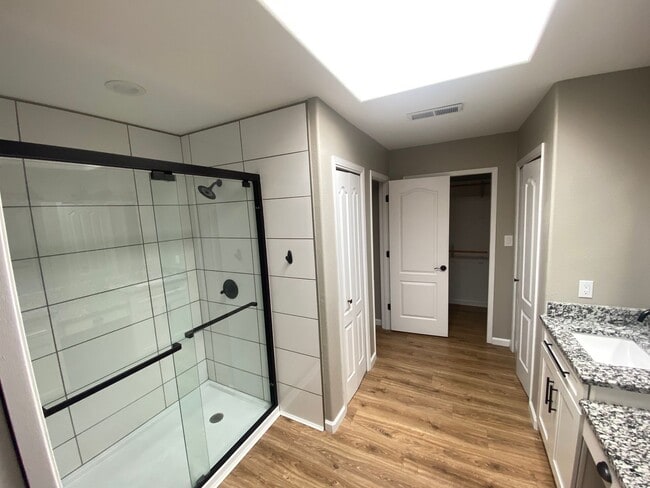 Building Photo - Beautiful 3 Bedroom home in the NE.