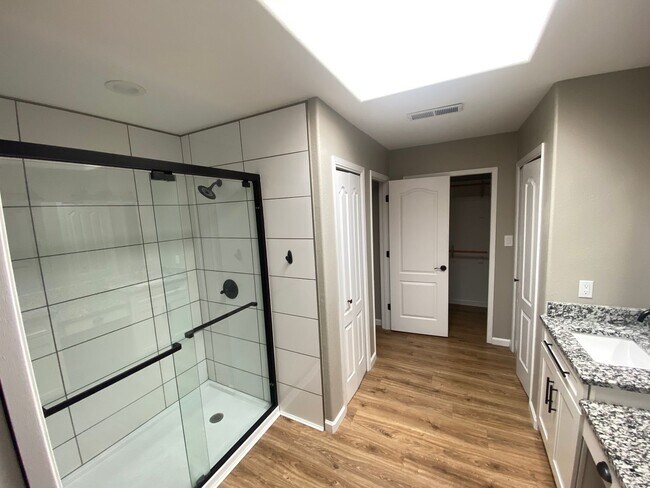 Foto del edificio - Beautiful 3 Bedroom home in the NE.