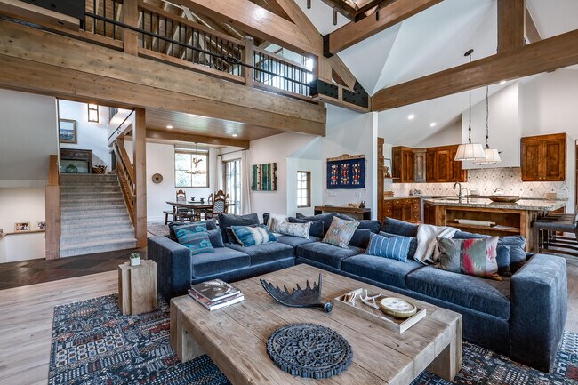 Building Photo - 2665 Daystar Cir