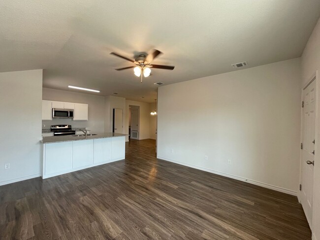 Foto del edificio - 1814 Clovis Dr