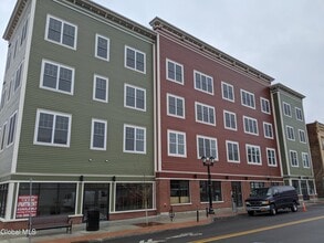 Building Photo - 12 White St