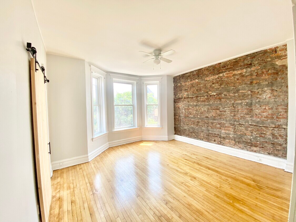 Primary Photo - 2234 S Homan Ave