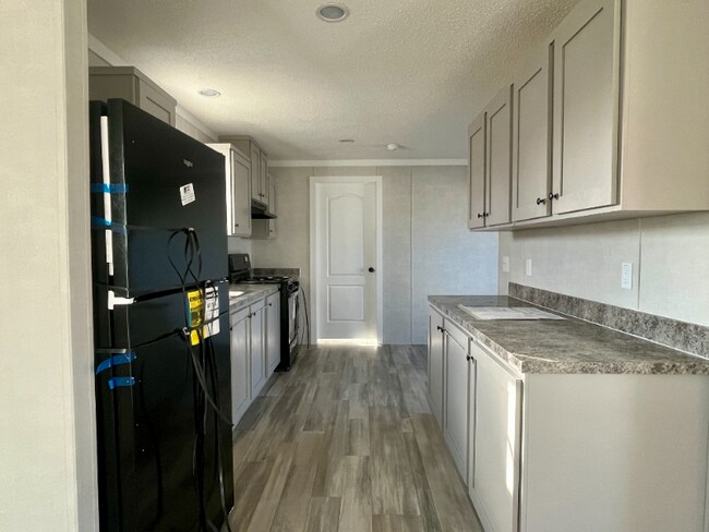 Foto del edificio - 1405 Elm Hills Blvd