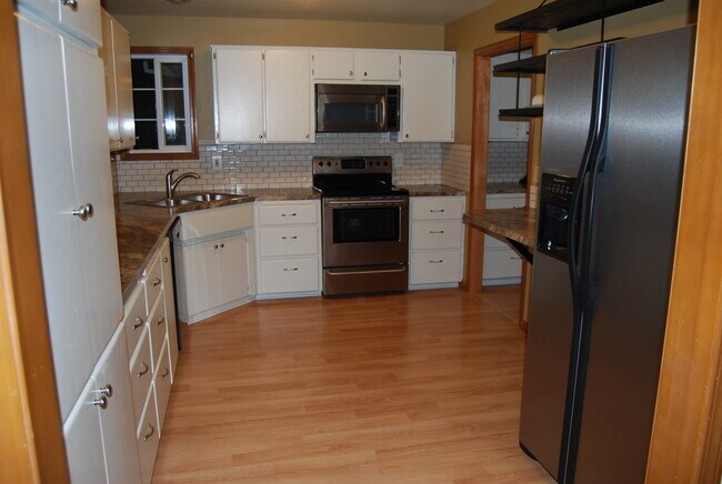 Foto del edificio - Charming & Well-Maintained Single-Story Home in McMinnville