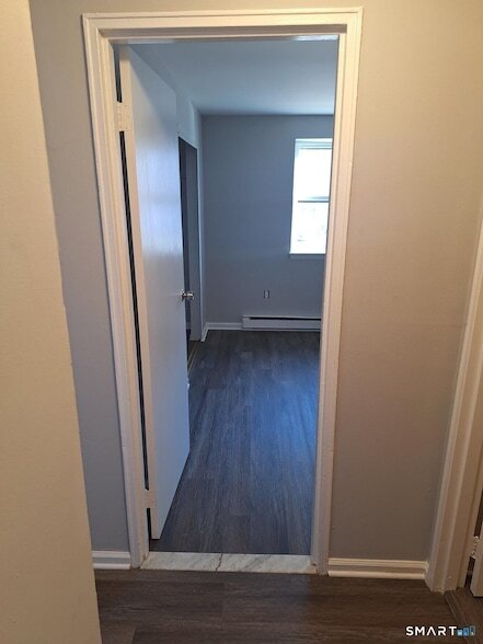 Building Photo - 217 Hollister Ave