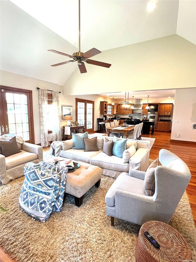 13A Brushy Neck Ln, Westhampton, NY 11977 House Rental in Westhampton