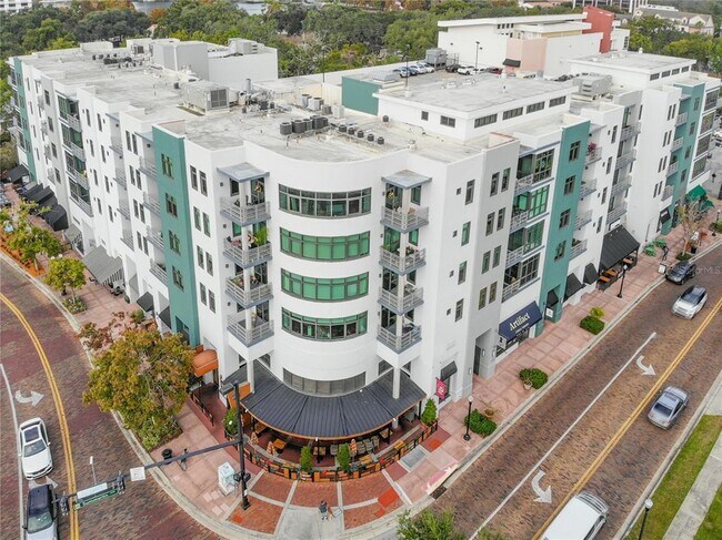 Foto del edificio - 10 N Summerlin Ave
