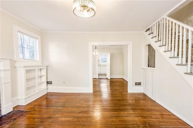 Foto del edificio - 115 Woodside Ave