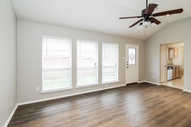 Foto del edificio - 13911 Creek Crossing Dr