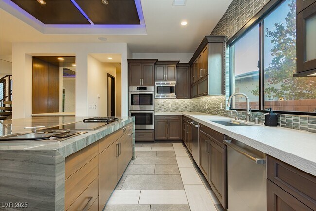 Building Photo - 94 Glade Hollow Dr