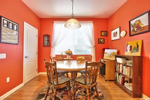 Foto del edificio - 192 Calistoga Ln