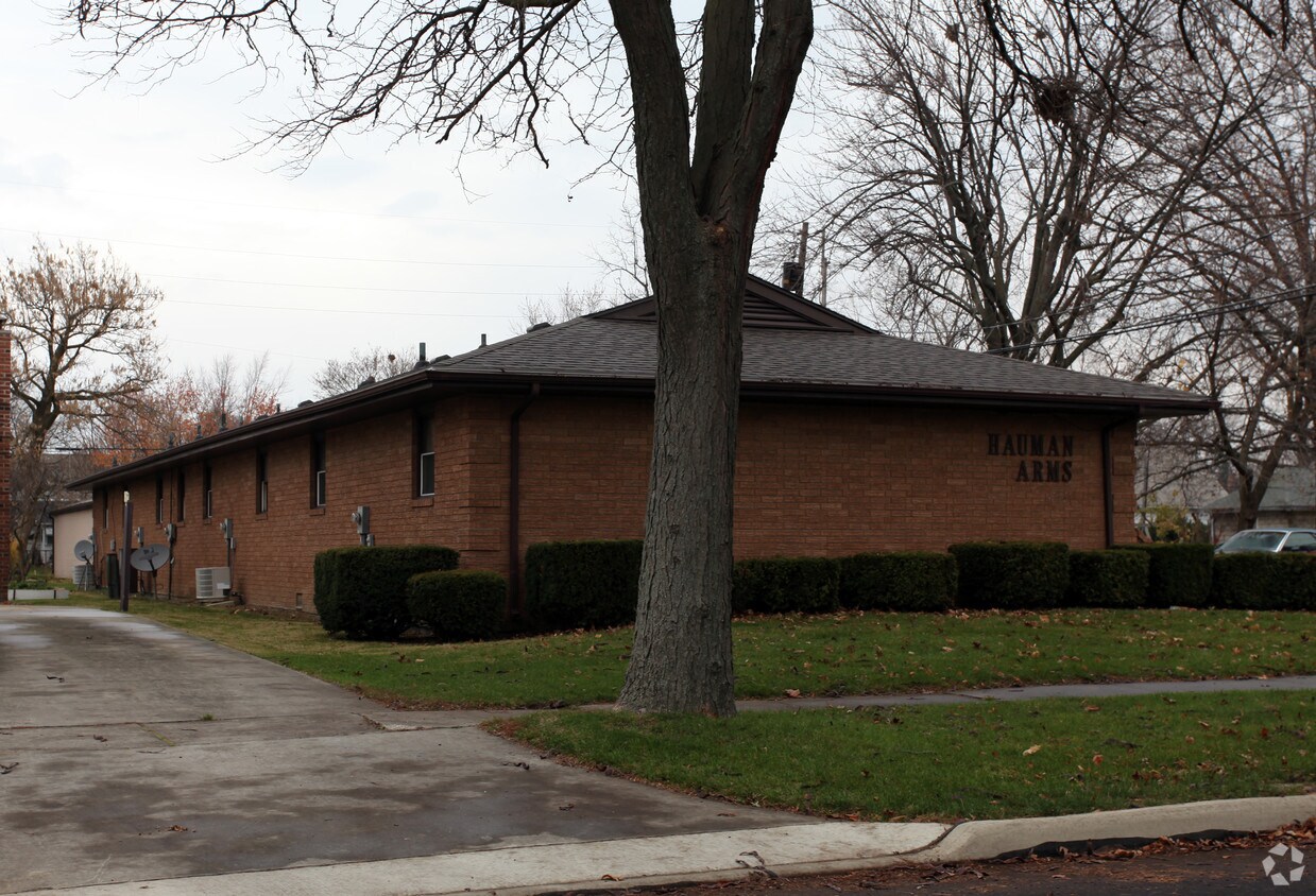 Building Photo - 420 W Lima St