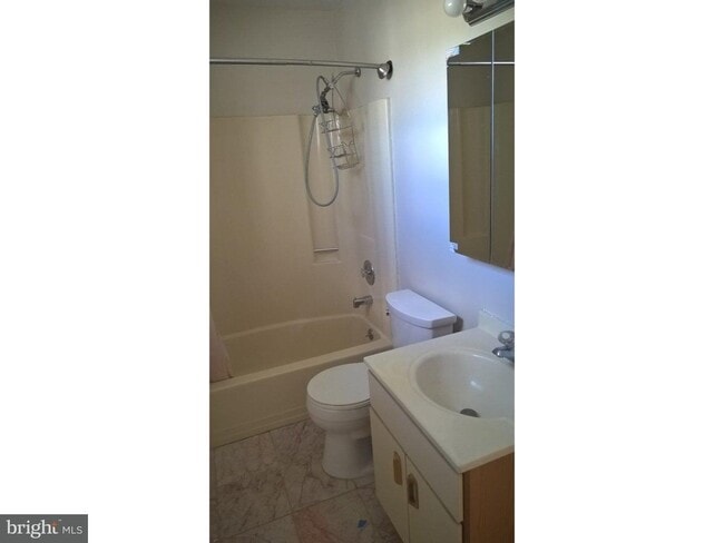 Building Photo - COMING SOON ----Twin in Saddlebrook