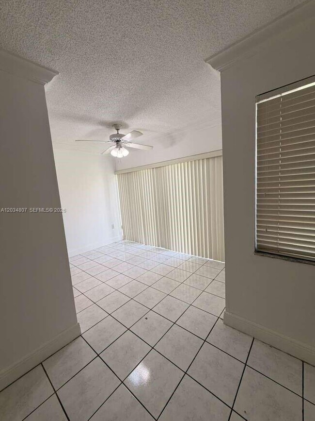 Foto del edificio - 9311 SW 4th St