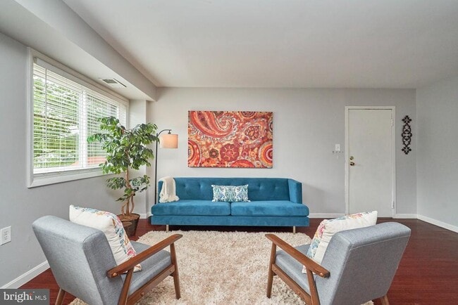 Foto del edificio - 3340 S 28th St