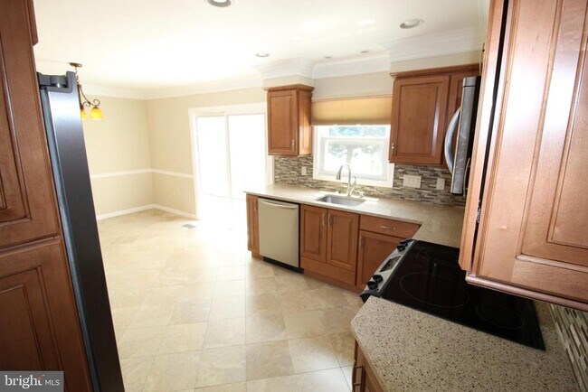 Building Photo - 13119 Pennerview Ln