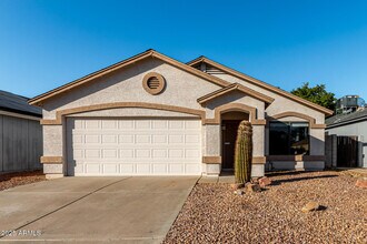 Building Photo - 3122 W Donald Dr Building Photo - 3122 W Donald Dr