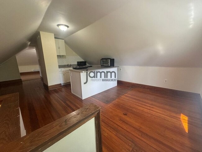 Foto del edificio - 3228 E Fairfax Rd