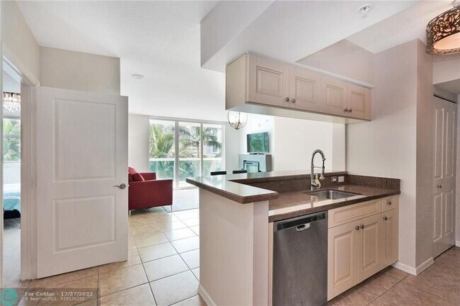 Foto del edificio - 347 N New River Dr E