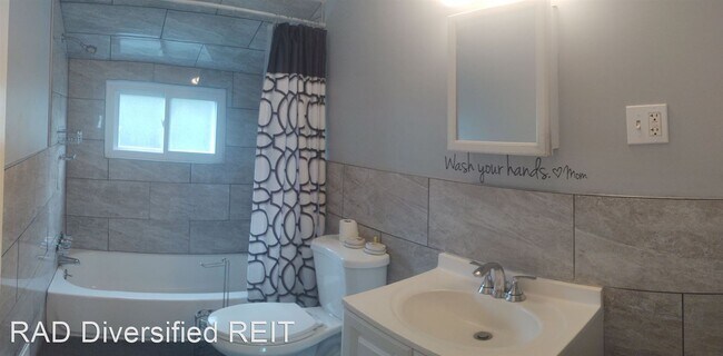 Foto del edificio - 3 br, 1 bath House - 1351 Forrest Street