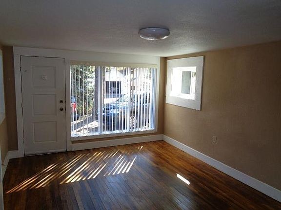Building Photo - single family home