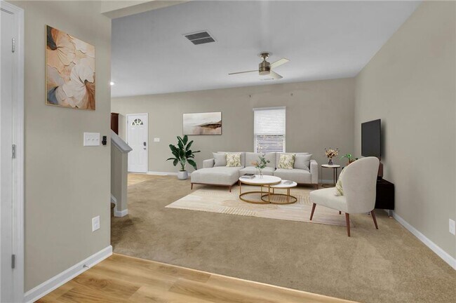 Foto del edificio - 749 Scotland Dr