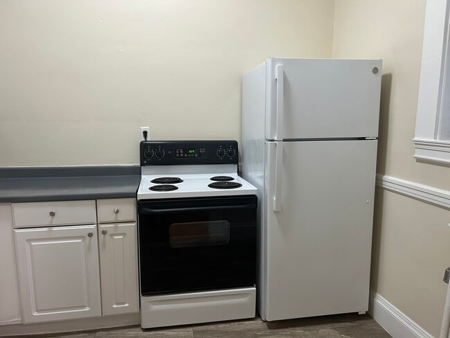 Building Photo - 1410 Beacon St