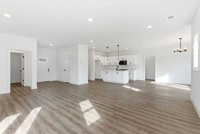 Building Photo - Brand New Home in Old Hickory - Golf Course Views - Pet Friendly