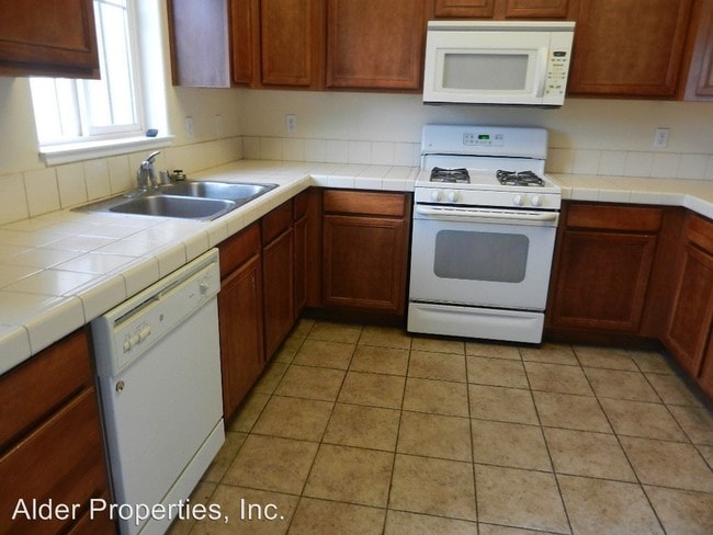 Building Photo - 3 br, 2.5 bath House - 4239 Amber Marie Lane
