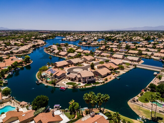 Building Photo - 8515 W Acapulco Ln
